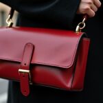 Le sac bourse en cuir : l'indispensable accessoire mode à ne pas manquer